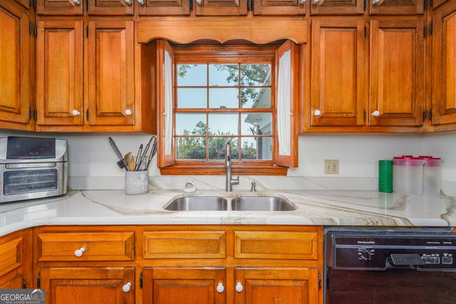 1671 Warren Carter Road, Douglas, GA 31533