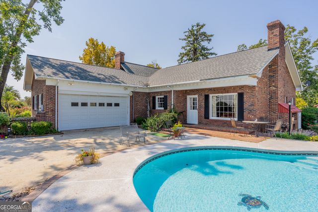 1671 Warren Carter Road, Douglas, GA 31533