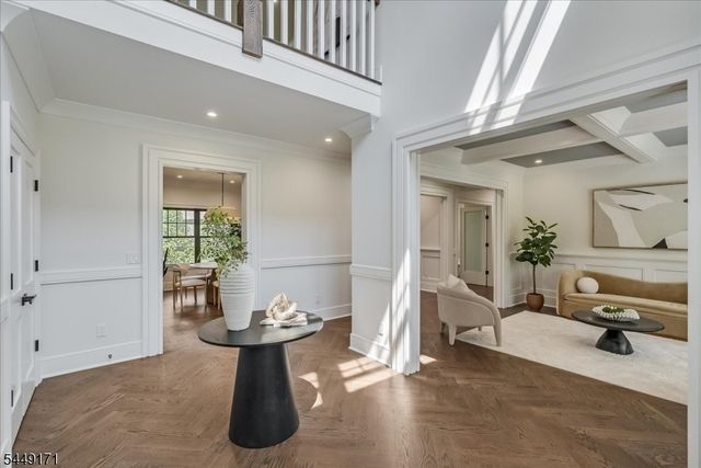330 Hartshorn Dr, Millburn Twp., NJ 07078