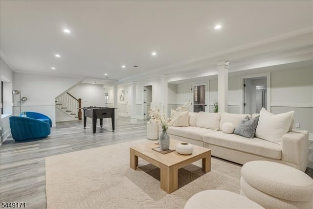 330 Hartshorn Dr, Millburn Twp., NJ 07078