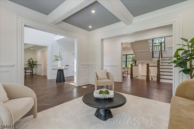 330 Hartshorn Dr, Millburn Twp., NJ 07078