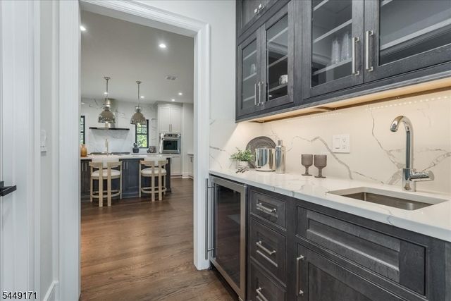 330 Hartshorn Dr, Millburn Twp., NJ 07078