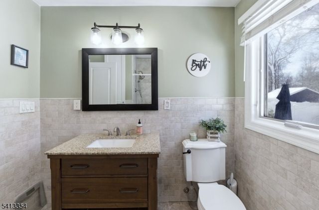 53 Jordan Rd, Woodbridge Twp., NJ 07067