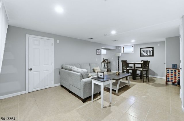 53 Jordan Rd, Woodbridge Twp., NJ 07067