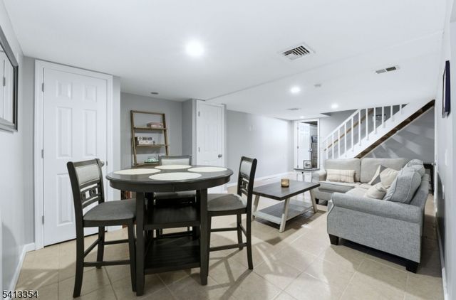 53 Jordan Rd, Woodbridge Twp., NJ 07067