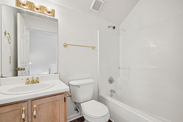 507 Johnny Bench Cv, NE, La Vergne, TN 37086