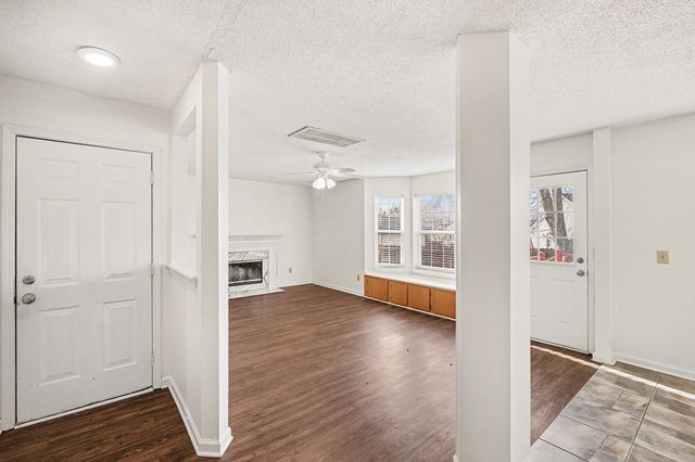 507 Johnny Bench Cv, NE, La Vergne, TN 37086