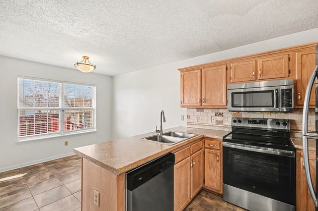 507 Johnny Bench Cv, NE, La Vergne, TN 37086