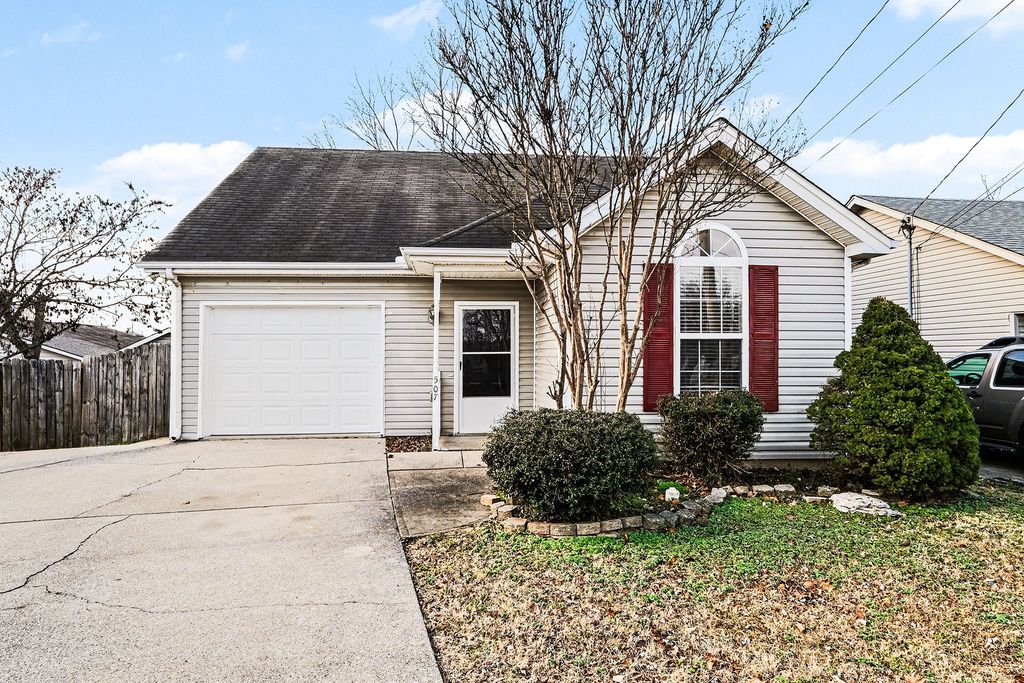 507 Johnny Bench Cv, NE, La Vergne, TN 37086
