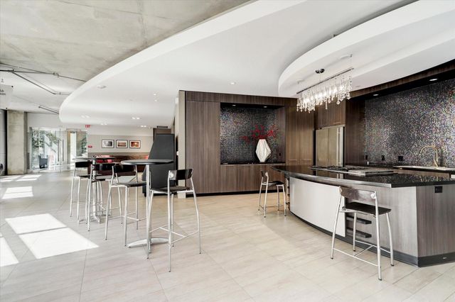 1901 Post Oak Boulevard 508, Houston, TX 77056