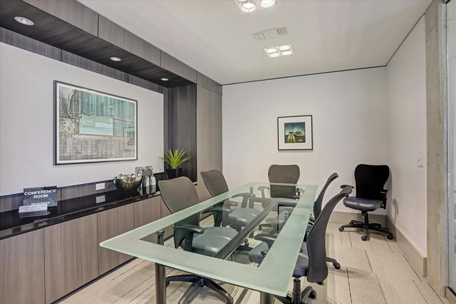 1901 Post Oak Boulevard 508, Houston, TX 77056