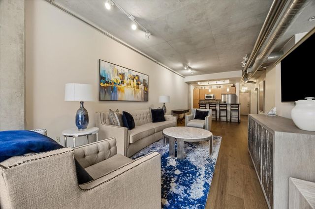 1901 Post Oak Boulevard 508, Houston, TX 77056