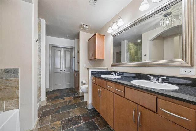 1901 Post Oak Boulevard 508, Houston, TX 77056