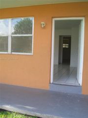 9760 SW 184th St 5D, Cutler Bay, FL 33157