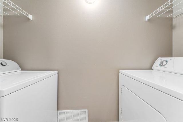 8000 BADURA Avenue 2070, Las Vegas, NV 89113