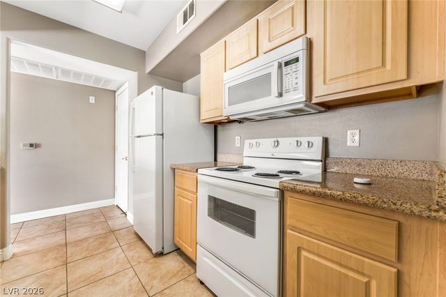 8000 BADURA Avenue 2070, Las Vegas, NV 89113