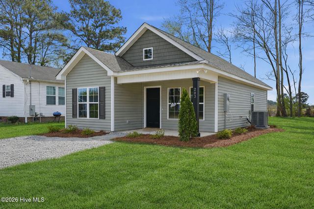 203 Booker Street NW, Pikeville, NC 27863