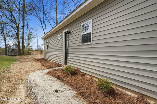 203 Booker Street NW, Pikeville, NC 27863