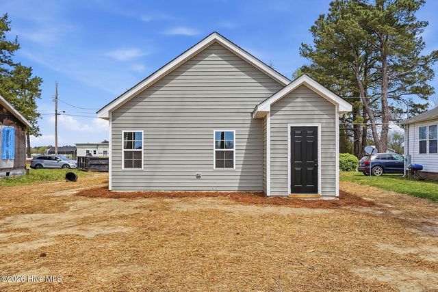 203 Booker Street NW, Pikeville, NC 27863