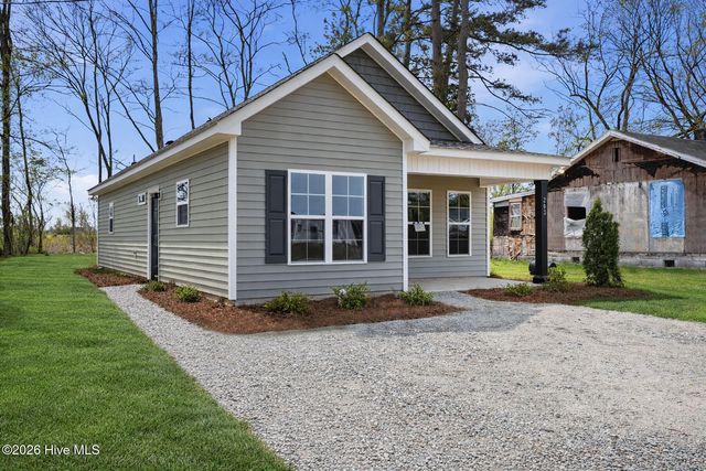 203 Booker Street NW, Pikeville, NC 27863