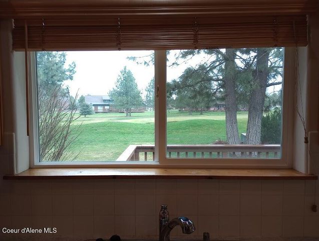 29 C Chardonnay Dr, Blanchard, ID 83804