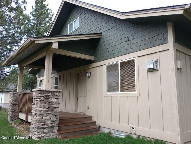 29 C Chardonnay Dr, Blanchard, ID 83804