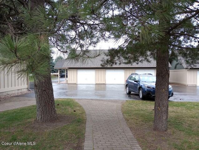29 C Chardonnay Dr, Blanchard, ID 83804