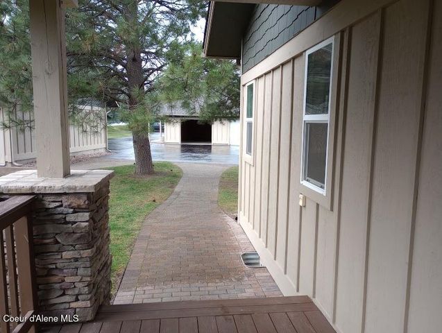 29 C Chardonnay Dr, Blanchard, ID 83804