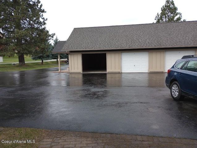 29 C Chardonnay Dr, Blanchard, ID 83804