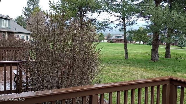 29 C Chardonnay Dr, Blanchard, ID 83804