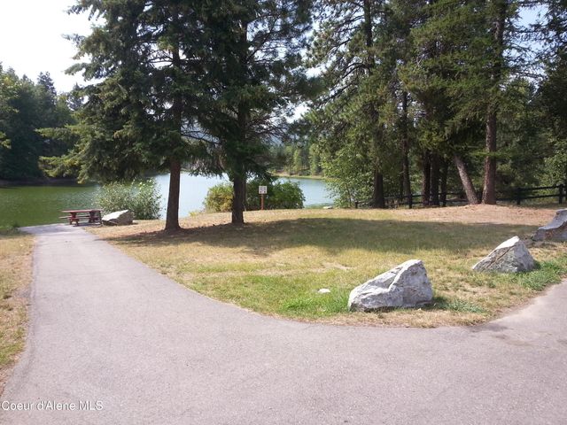29 C Chardonnay Dr, Blanchard, ID 83804