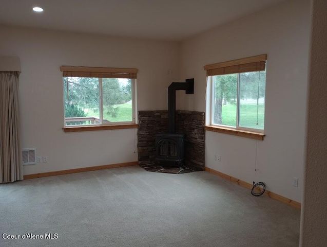 29 C Chardonnay Dr, Blanchard, ID 83804