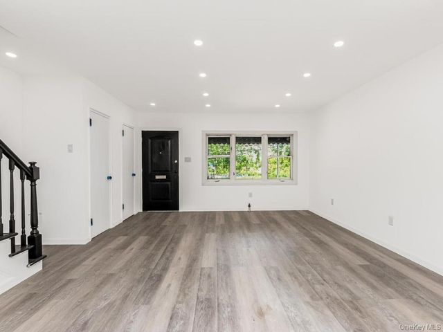 1066 E 219th Street, Bronx, NY 10469