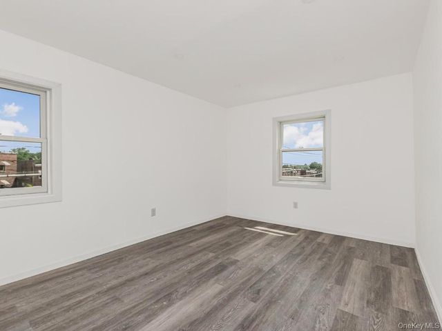 1066 E 219th Street, Bronx, NY 10469