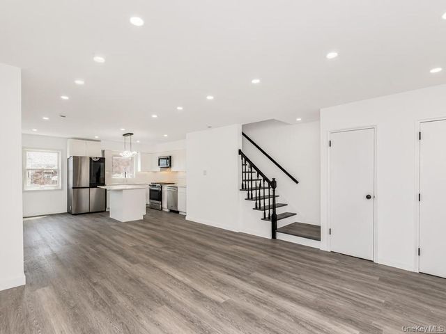 1066 E 219th Street, Bronx, NY 10469