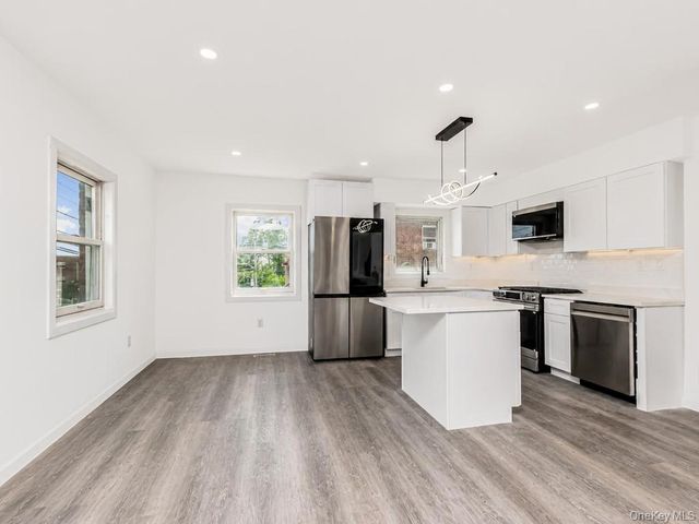1066 E 219th Street, Bronx, NY 10469