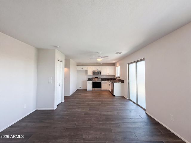 41812 W HILLMAN Drive, Maricopa, AZ 85138