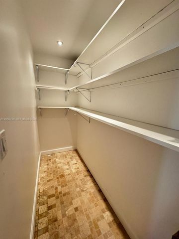 736 13th St 104, Miami Beach, FL 33139