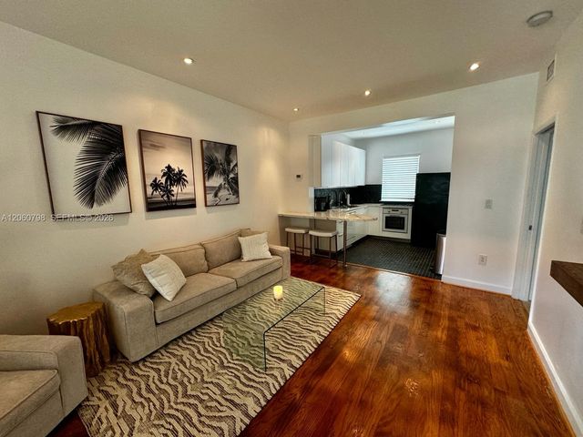 736 13th St 104, Miami Beach, FL 33139