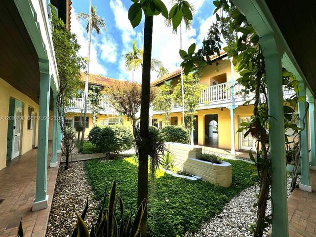 736 13th St 104, Miami Beach, FL 33139