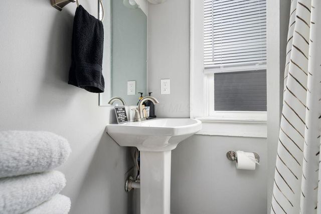 975 Heyl Avenue, Columbus, OH 43206