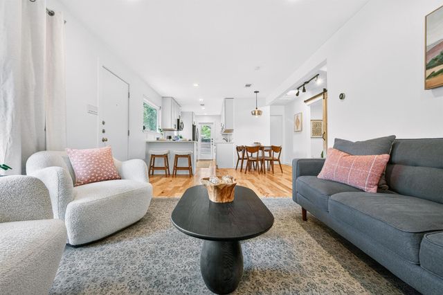 3005 Birdwood CIR, Austin, TX 78704