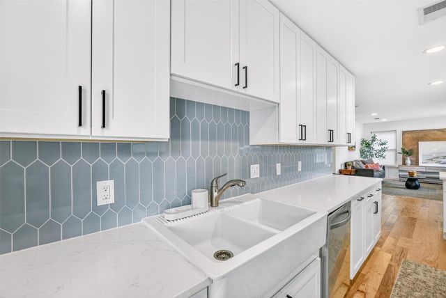 3005 Birdwood CIR, Austin, TX 78704