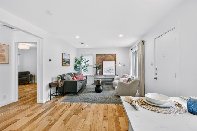 3005 Birdwood CIR, Austin, TX 78704