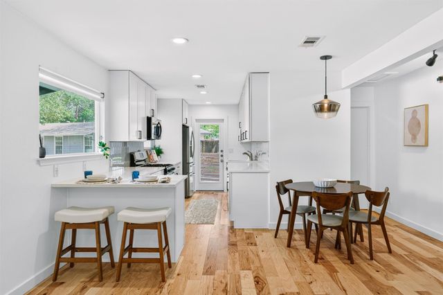 3005 Birdwood CIR, Austin, TX 78704