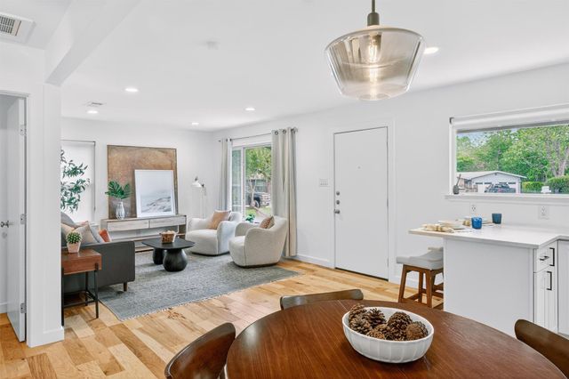 3005 Birdwood CIR, Austin, TX 78704