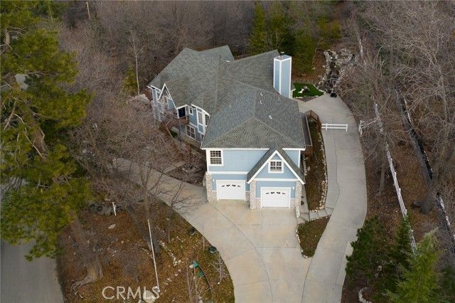 28537 North Shore, Lake Arrowhead, CA 92352