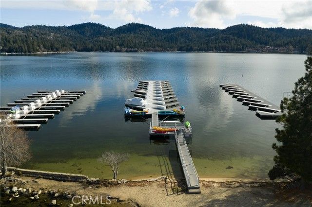 28537 North Shore, Lake Arrowhead, CA 92352