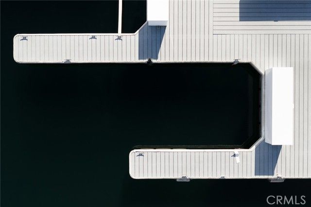 28537 North Shore, Lake Arrowhead, CA 92352