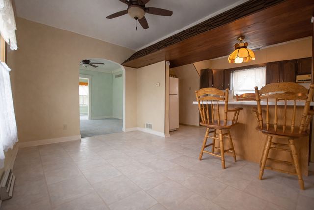 1903 W First Street, Dixon, IL 61021